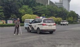 西湖警车学生爆料事件视频,真相与争议交织的校园冲突